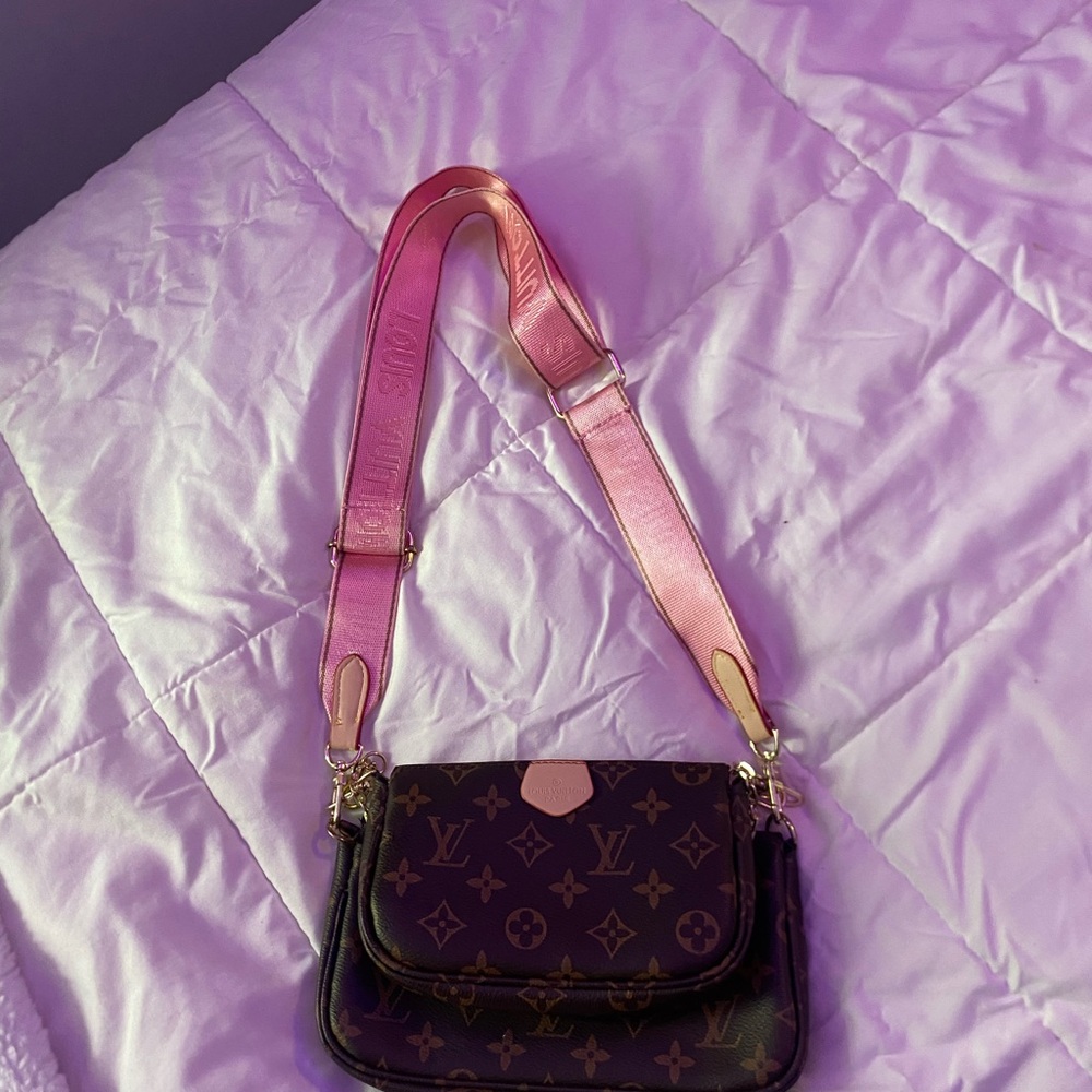 LV purse